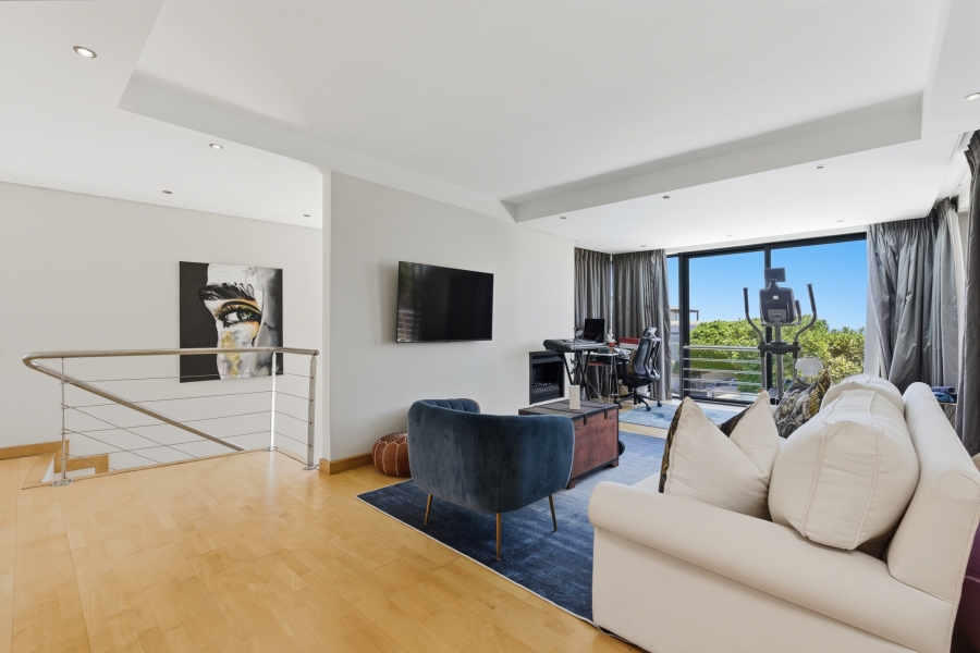 To Let 3 Bedroom Property for Rent in Sunset Links Western Cape